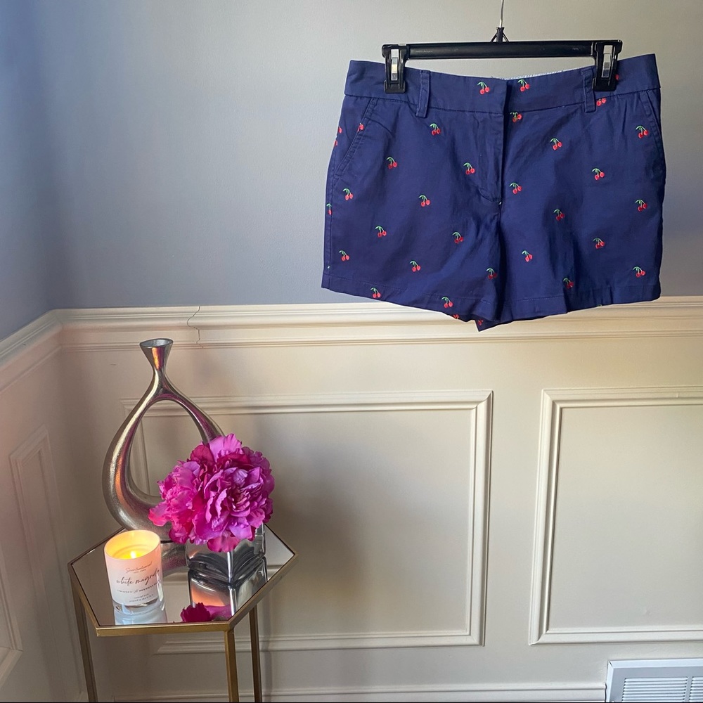 British Khaki Navy Blue Shorts with Embroidered Cherries Size US 6